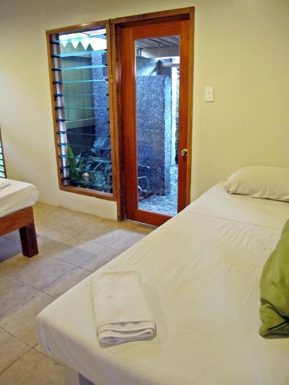 Beachouse Resort Namatakula Room photo